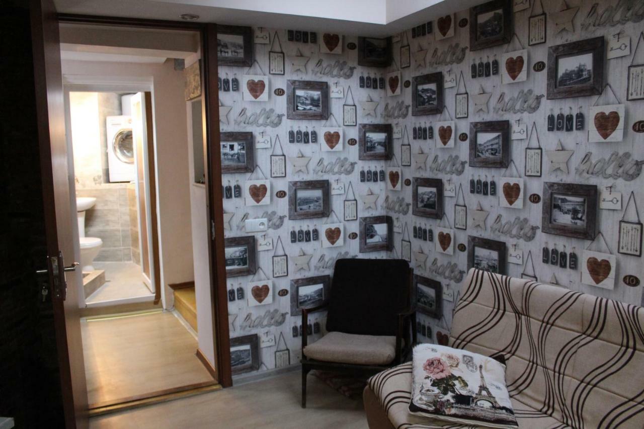 Lui Lui Apartment Tbilisi Bagian luar foto