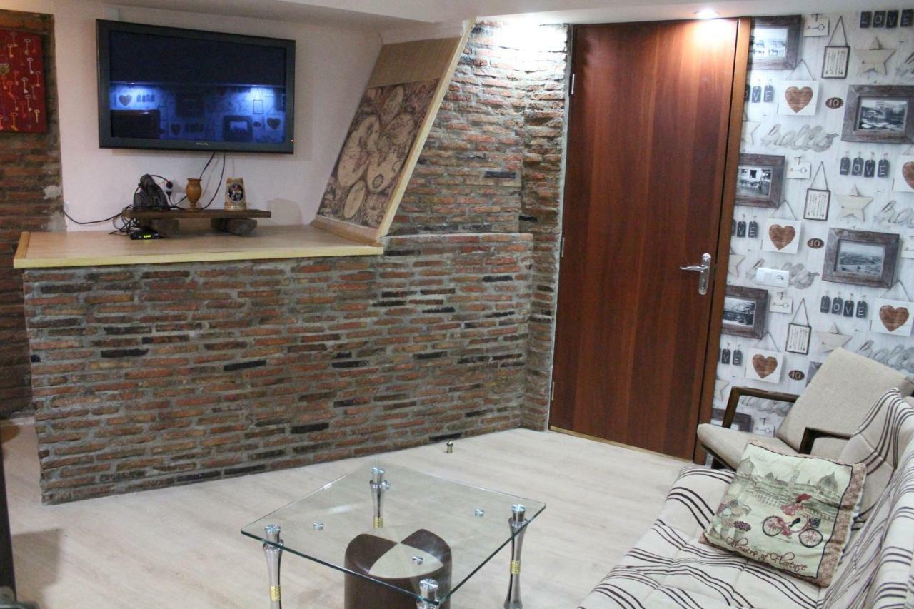 Lui Lui Apartment Tbilisi Bagian luar foto